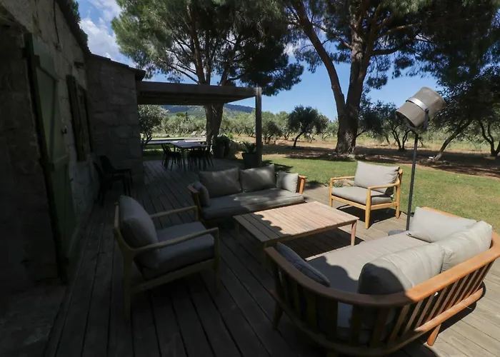 Maison 2 *